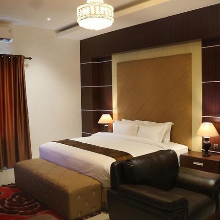 Sungaibalai Singapore City Hotel Batu Bara المظهر الخارجي الصورة