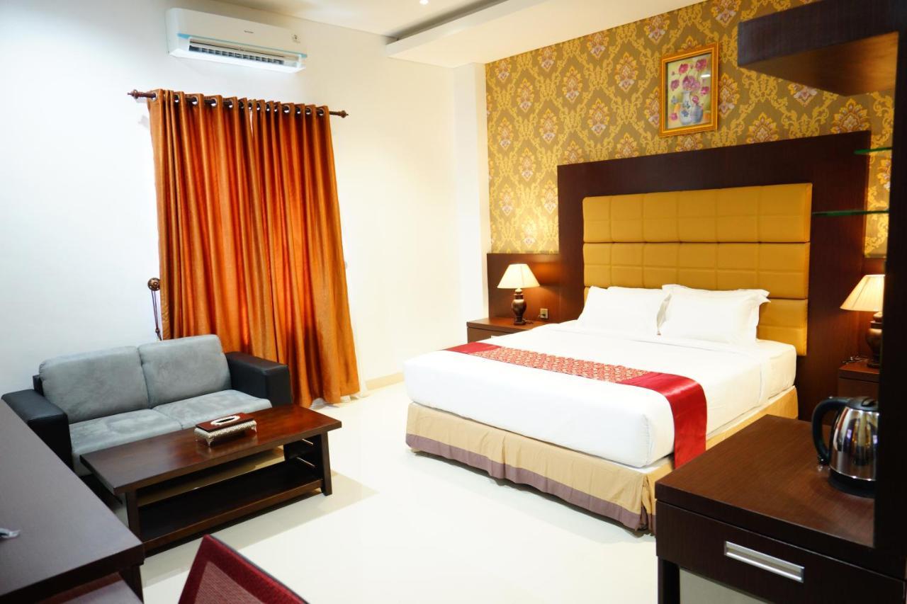 Sungaibalai Singapore City Hotel Batu Bara المظهر الخارجي الصورة